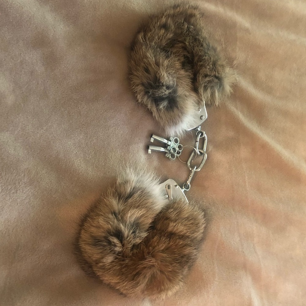 Furry handcuffs